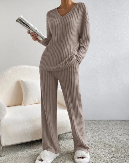 Casual 2-Piece Loungewear Set - MegaEssentials